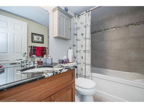 1106-250 Glenridge Drive, Waterloo, ON - Indoor Photo Showing Bathroom