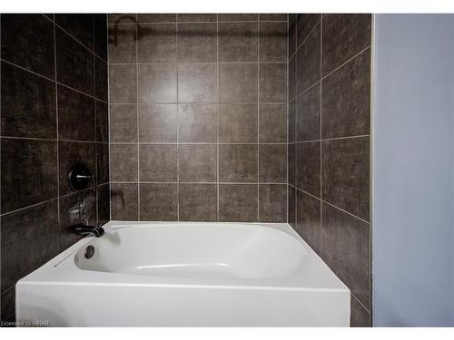 3A-255 Maitland Street, Kitchener, ON - Indoor Photo Showing Bathroom