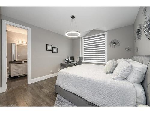 55 Valleyscape Drive, Kitchener, ON - Indoor Photo Showing Bedroom