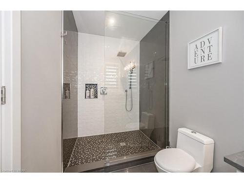 55 Valleyscape Drive, Kitchener, ON - Indoor Photo Showing Bathroom