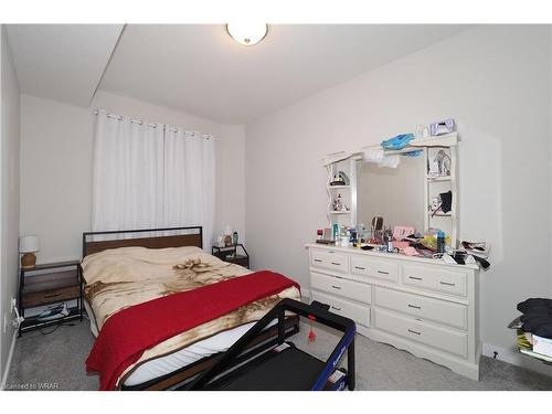 35 Belmont Avenue W, Kitchener, ON - Indoor Photo Showing Bedroom