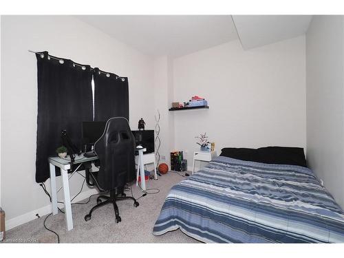 26 Edgewood Drive, Kitchener, ON - Indoor Photo Showing Bedroom