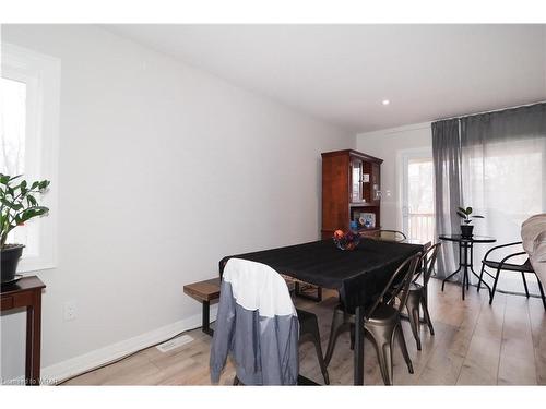 26 Edgewood Drive, Kitchener, ON - Indoor Photo Showing Dining Room