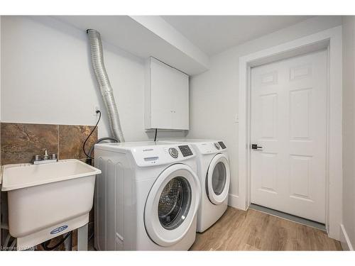 125 Steepleridge Street, Kitchener, ON - Indoor Photo Showing Laundry Room