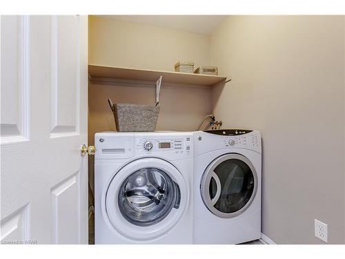 146 Powell Drive, Hamilton, ON - Indoor Photo Showing Laundry Room