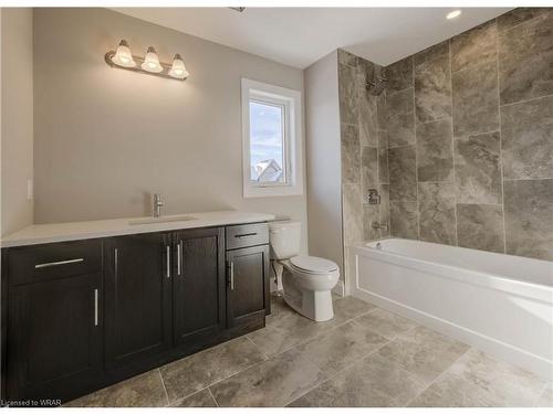 94 Isaac Street, Elmira, ON - Indoor Photo Showing Bathroom