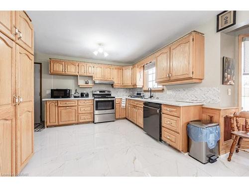 95 Parkview Crescent, Atwood, ON - Indoor Photo Showing Kitchen