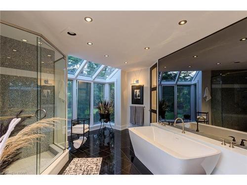 14 James Court, Heidelberg, ON - Indoor Photo Showing Bathroom