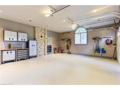 14 James Court, Heidelberg, ON - Indoor Photo Showing Garage