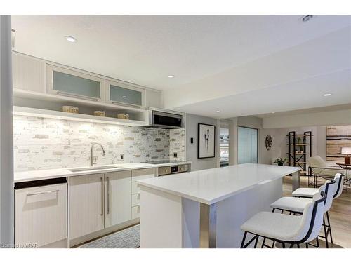 14 James Court, Heidelberg, ON - Indoor Photo Showing Kitchen