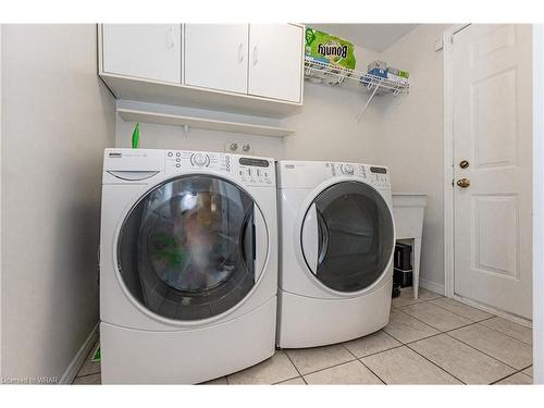 223 Dorchester Place, Waterloo, ON - Indoor Photo Showing Laundry Room