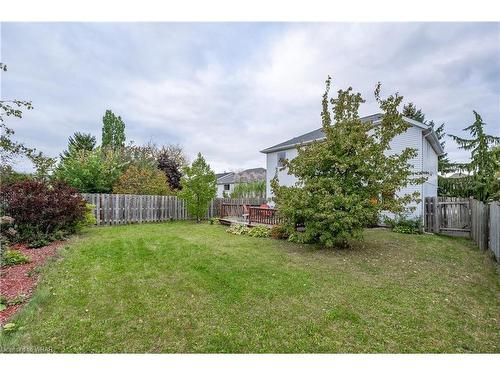 223 Dorchester Place, Waterloo, ON - Outdoor With Backyard
