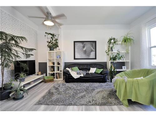 29 Todd Street, Cambridge, ON - Indoor Photo Showing Living Room