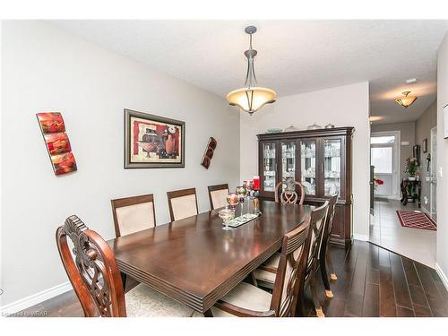832 Normandy Drive, Woodstock, ON - Indoor Photo Showing Dining Room