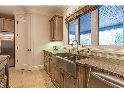 44 Jacob Gingrich Drive, Kitchener, ON - Indoor Photo Showing Kitchen With Double Sink