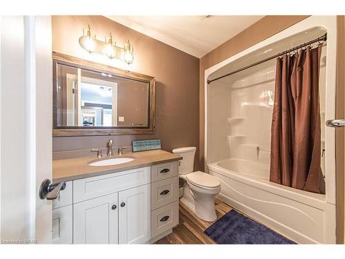 44 Jacob Gingrich Drive, Kitchener, ON - Indoor Photo Showing Bathroom