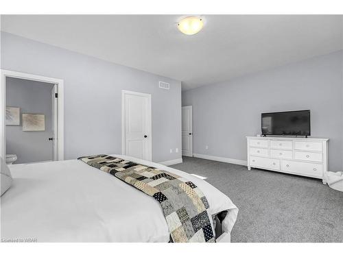 440 Rogers Road, Listowel, ON - Indoor Photo Showing Bedroom