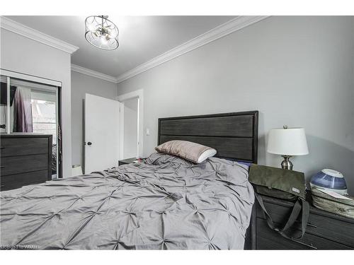218 Catharine Street N, Hamilton, ON - Indoor Photo Showing Bedroom