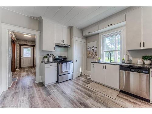 690 Wallace Avenue N, Listowel, ON - Indoor Photo Showing Kitchen With Stainless Steel Kitchen