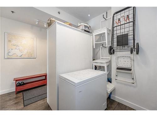808-150 Water Street N, Cambridge, ON - Indoor Photo Showing Laundry Room