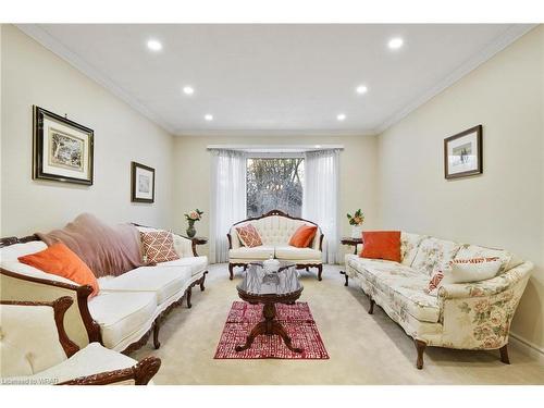 417 Stillmeadow Circle, Waterloo, ON - Indoor Photo Showing Living Room