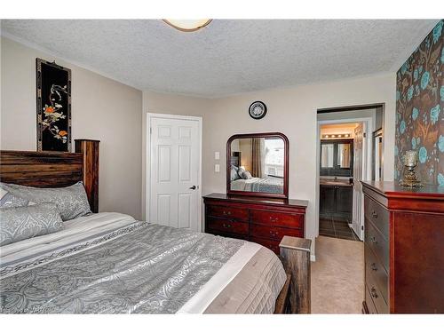 170 Chase Crescent, Cambridge, ON - Indoor Photo Showing Bedroom