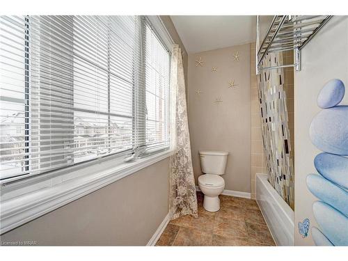 170 Chase Crescent, Cambridge, ON - Indoor Photo Showing Bathroom