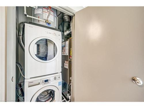 266-258B Sunview Street, Waterloo, ON - Indoor Photo Showing Laundry Room