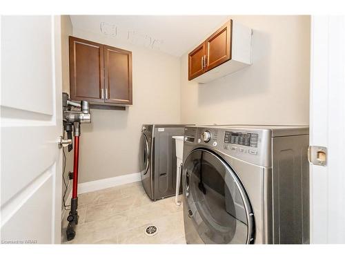 104 Challenger Avenue, Ayr, ON - Indoor Photo Showing Laundry Room