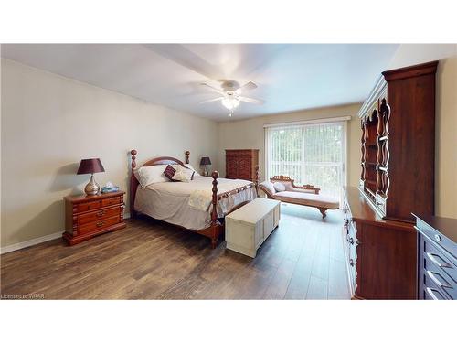 5339 Hwy 9 Highway, Clifford, ON - Indoor Photo Showing Bedroom