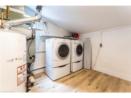 137 Whitley Street, Cambridge, ON - Indoor Photo Showing Laundry Room