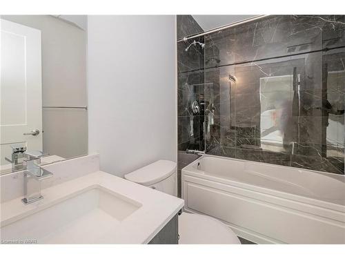 616-312 Erb Street W, Waterloo, ON - Indoor Photo Showing Bathroom