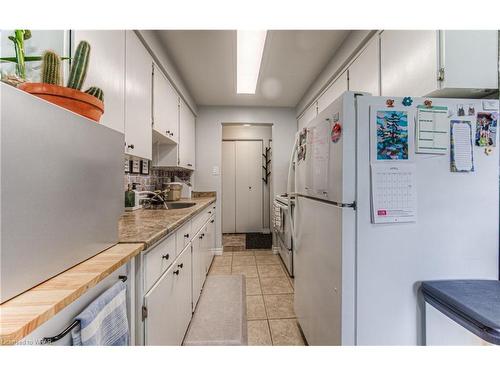 15 Killdeer Road, Elmira, ON - Indoor Photo Showing Kitchen