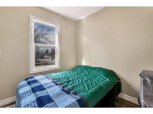 680204 Siderd 30 Sideroad, Holland Centre, ON - Indoor Photo Showing Bedroom