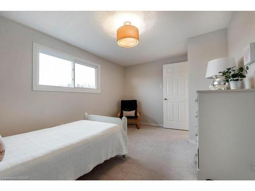 183 Yellow Birch Drive, Kitchener, ON - Indoor Photo Showing Bedroom