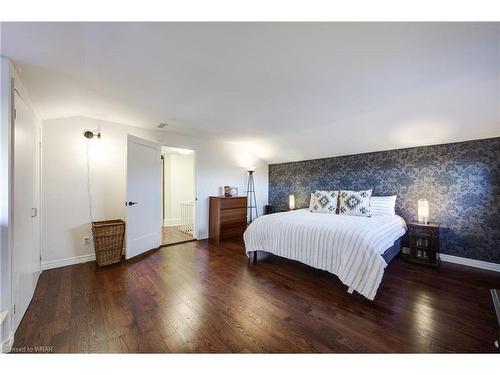 32826 Richmond Street, Lucan Biddulph (Twp), ON - Indoor Photo Showing Bedroom