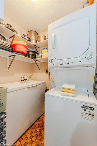 906-375 King Street N, Waterloo, ON - Indoor Photo Showing Laundry Room