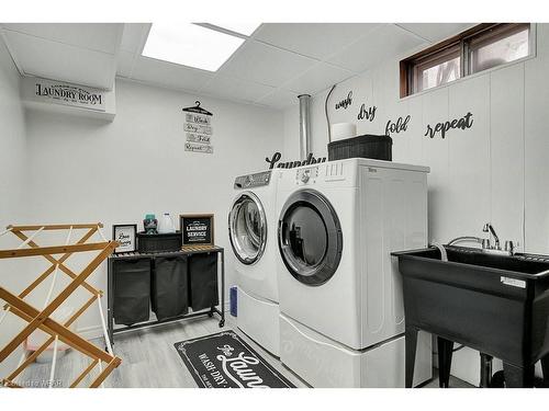 1224 Michael Crescent, Cambridge, ON - Indoor Photo Showing Laundry Room
