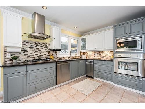 387 Scenic Drive, St. George, ON - Indoor Photo Showing Kitchen With Upgraded Kitchen