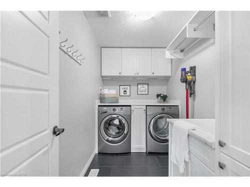 259 Falconridge Drive, Kitchener, ON - Indoor Photo Showing Laundry Room