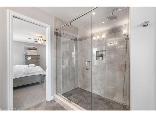 259 Falconridge Drive, Kitchener, ON - Indoor Photo Showing Bathroom
