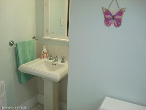 22666 Mull Road, Kent Bridge, ON - Indoor Photo Showing Bathroom