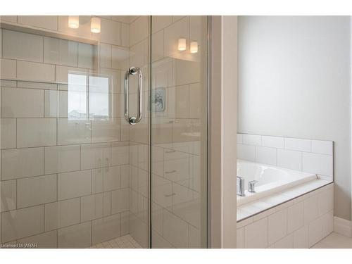 224 Bradshaw Drive, Stratford, ON - Indoor Photo Showing Bathroom