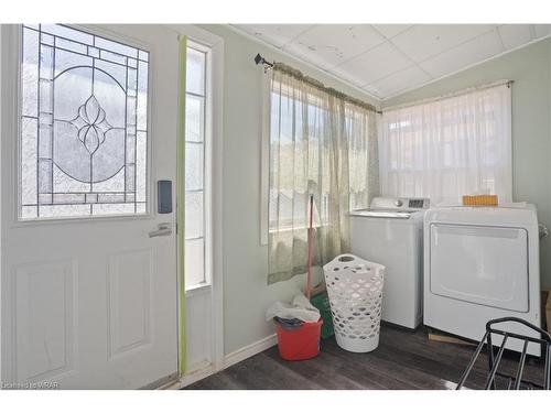 61 Queen Street W, Cambridge, ON - Indoor Photo Showing Laundry Room