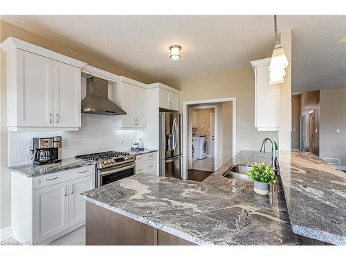 53 Nicoles Trail, Thorndale, ON - Indoor Photo Showing Kitchen With Upgraded Kitchen