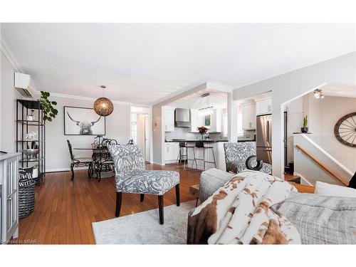 121 Goldgate Crescent, Orangeville, ON - Indoor Photo Showing Living Room