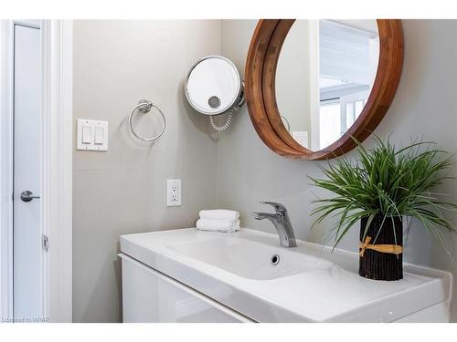 121 Goldgate Crescent, Orangeville, ON - Indoor Photo Showing Bathroom