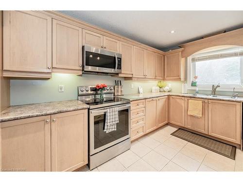 27 Mcqueen Drive, Paris, ON - Indoor Photo Showing Kitchen With Double Sink