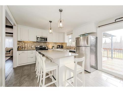 6725 Ellis Road, Cambridge, ON - Indoor Photo Showing Kitchen With Stainless Steel Kitchen With Upgraded Kitchen
