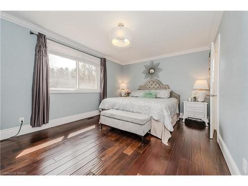 6725 Ellis Road, Cambridge, ON - Indoor Photo Showing Bedroom
